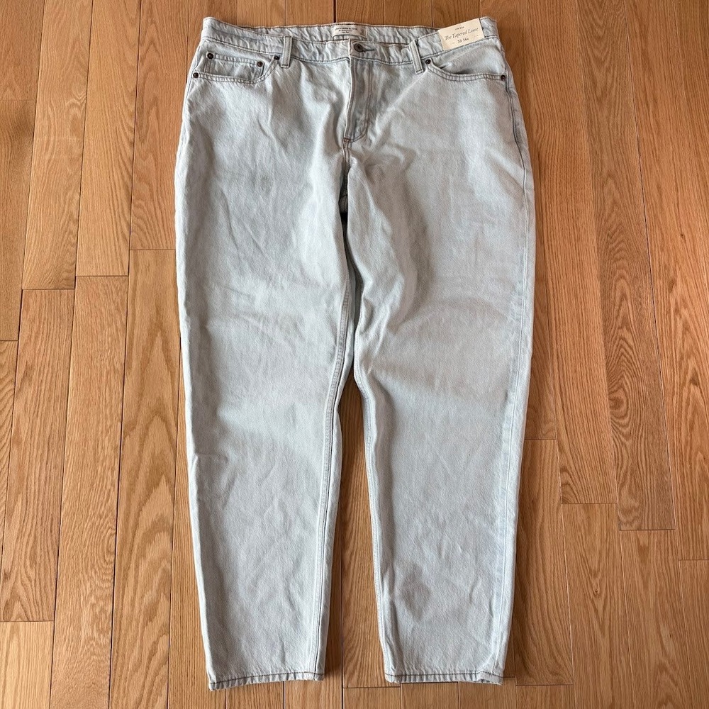Abercrombie & Fitch Low Rise The Tapered Loose Light Gray Wash Womens 33/16r NWT